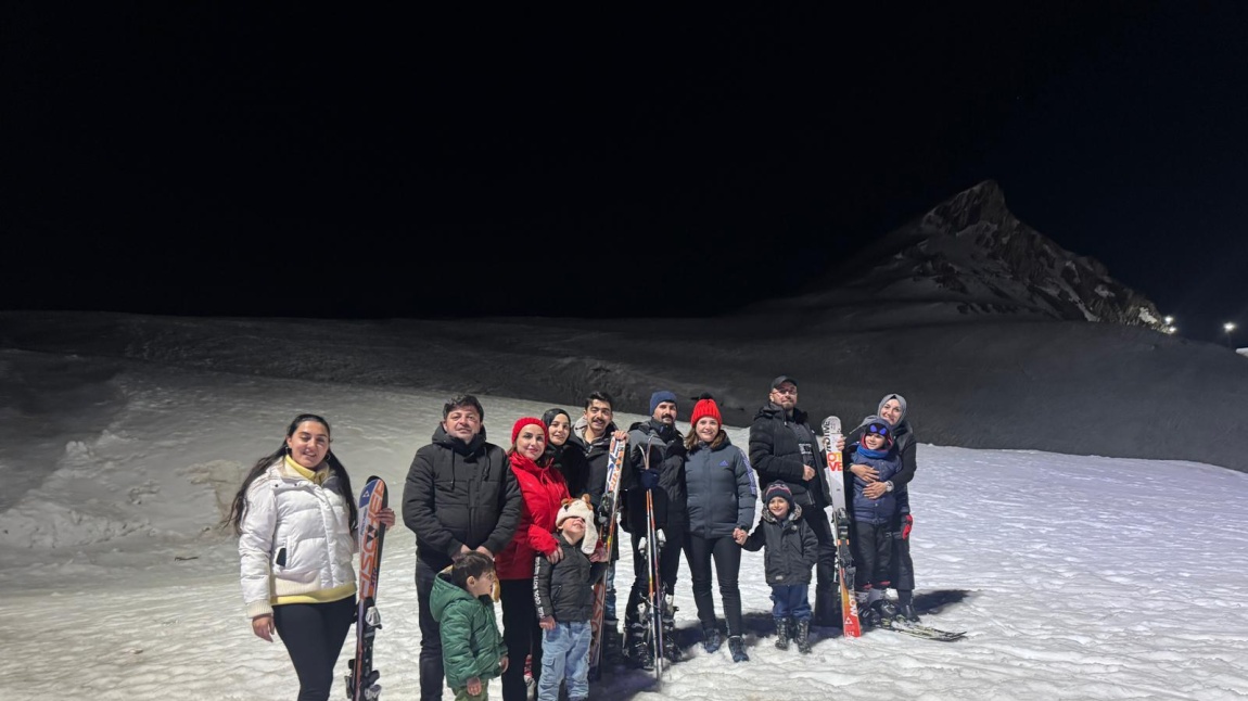 HAKKARİ’DE KAYAK VAR!